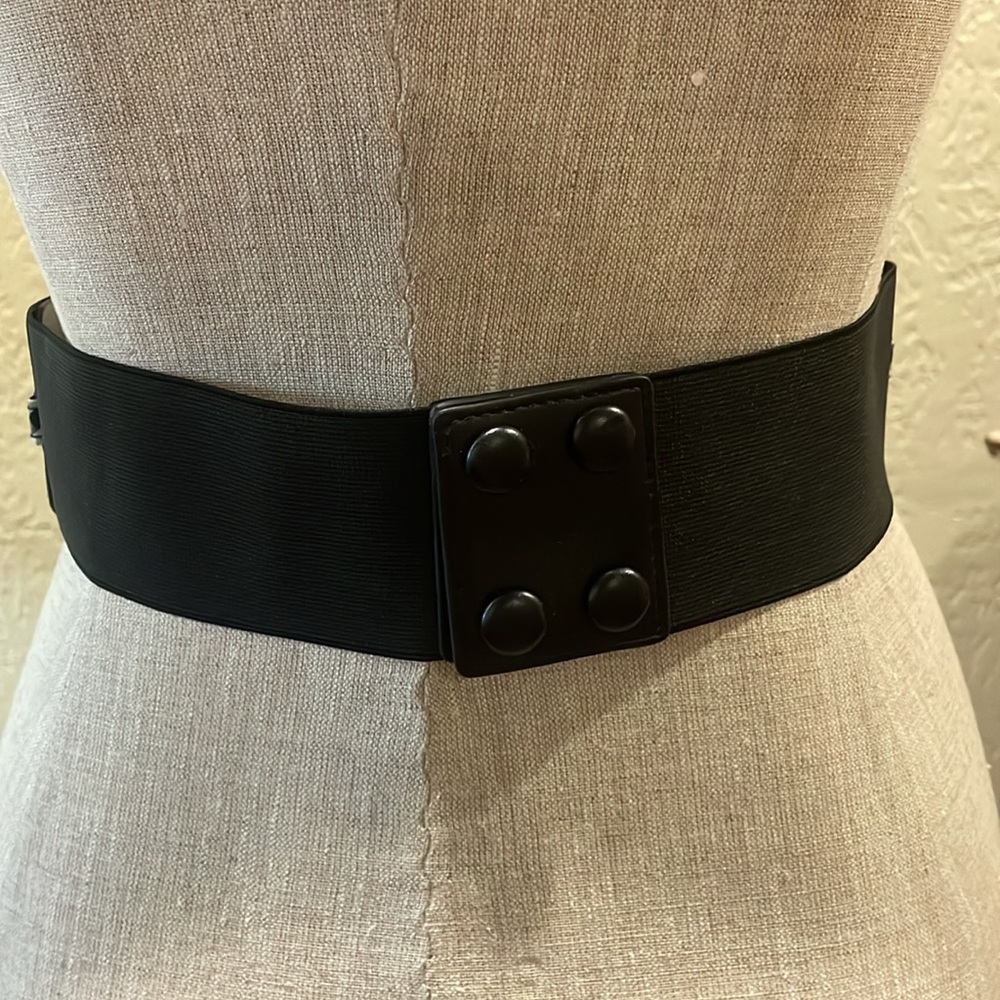 White House Black Market stretch belt 29” before stretch - Picture 3 of 4